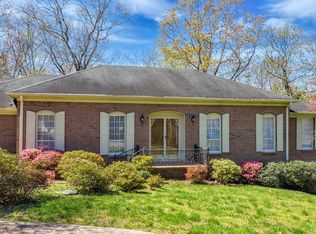 814 Fox Chase Ln, Hixson, TN 37343