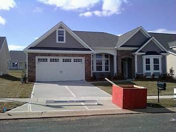2nd image of 4628 Clos Duval Rd