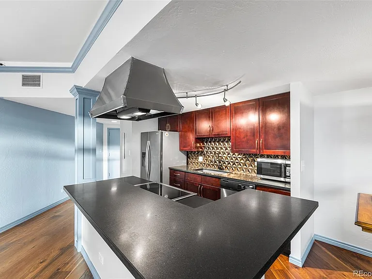 1350 Lawrence St #2D — Photo 6