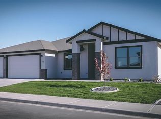 523 Athens Dr, West Richland, WA