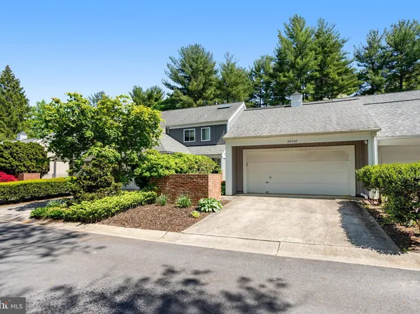 20722 Highland Hall Dr, Montgomery Village, MD 20886