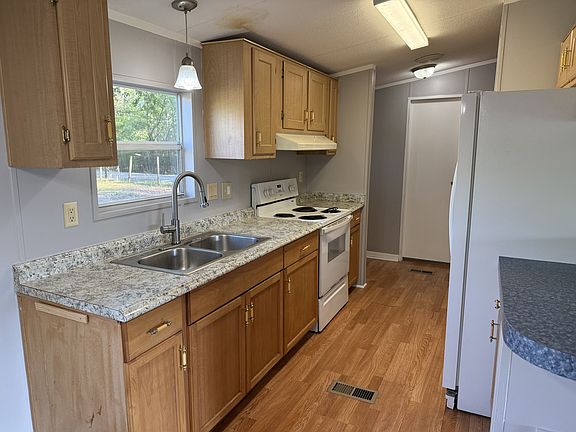 3rd image of 7007 Glen Meadow Dr