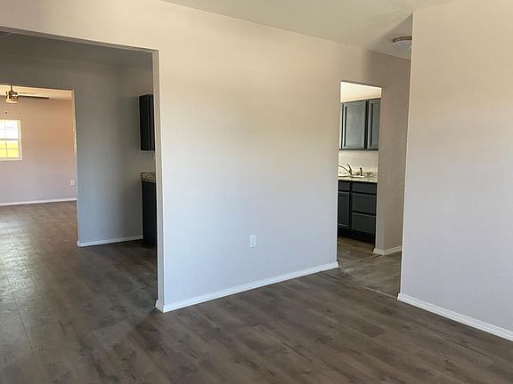 4th image of 903 S Lauderdale Ave