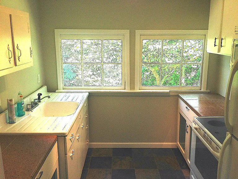 Sloan Cir SE — Photo 11