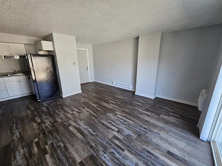 919 Gould St #1 — Photo 6