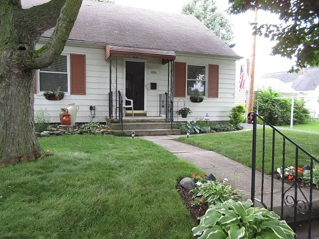 1636 Rumsey Ave photo 1