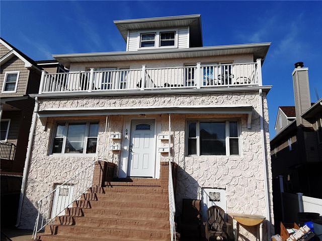 1st image of 645 E Beech St APT 2