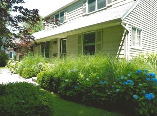 9 Cathy Ln, Waldwick, NJ 07463