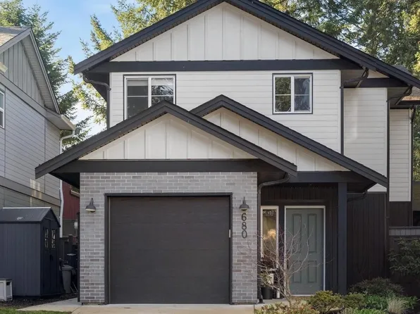 680 Barolo Pl, Langford, BC V9B 3P1