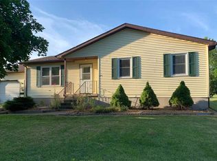 205 2nd St SW, Hopkinton, IA 52237