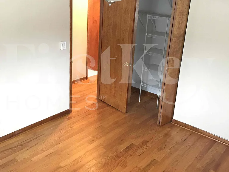155 Berkshire Dr — Photo 24