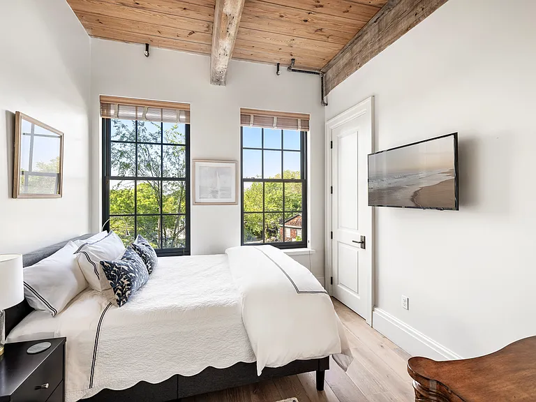 15 Church St #Penthouse 402 — Photo 23