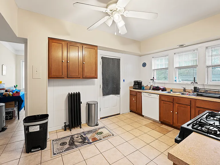 2460 Euclid Heights Blvd #2 — Photo 3