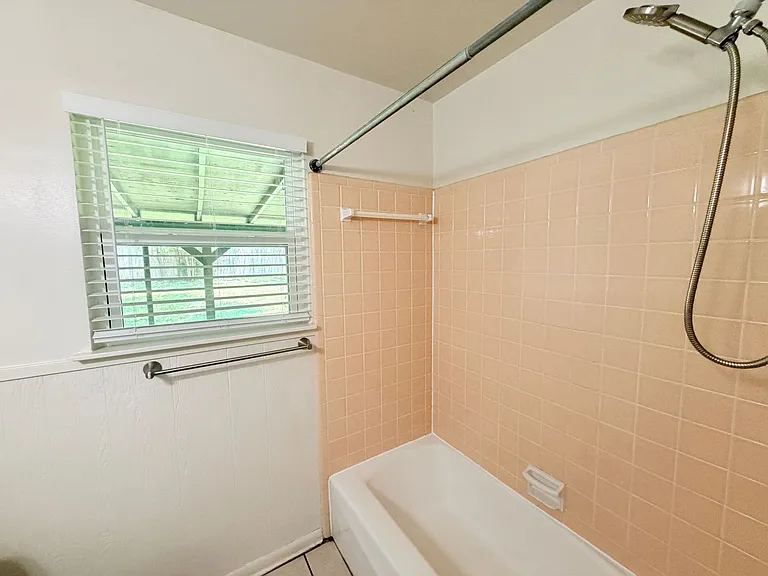 8701 Parkfield Dr — Photo 25