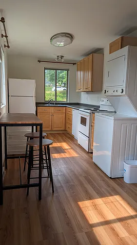 1101 Wade Ave Photo 1