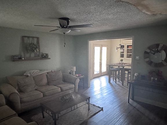 3rd image of 3444 Venson Dr
