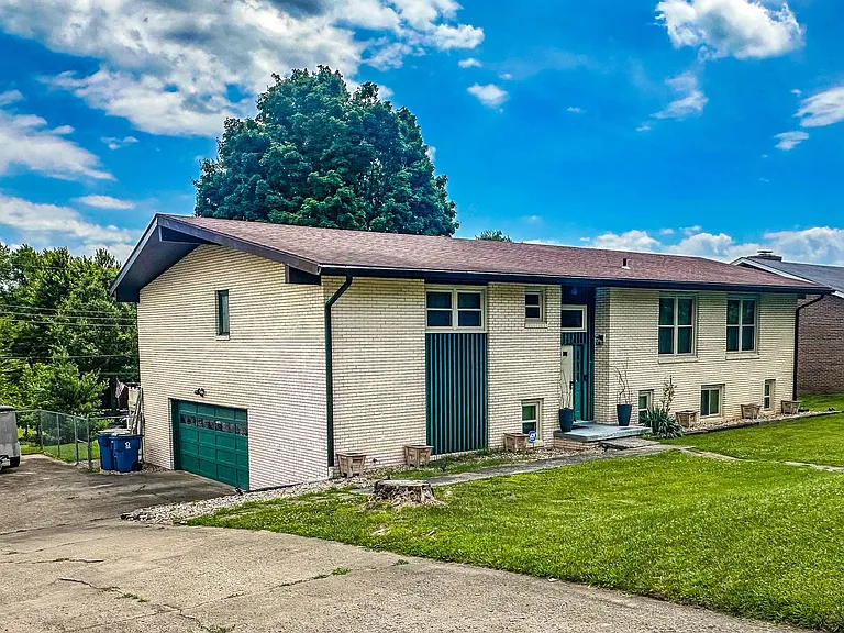 713 Tenikat St — Photo 2