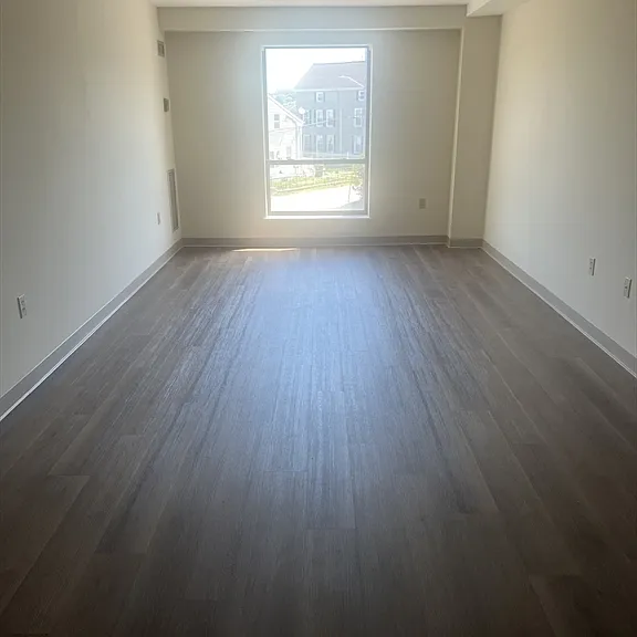 750 Davol St #221 — Photo 5