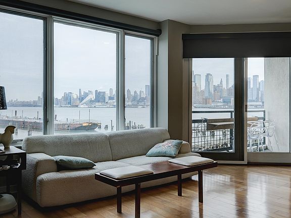 3rd image of 600 Harbor Blvd Unit 867