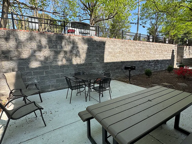 2115 Speed Ave #4 — Photo 21