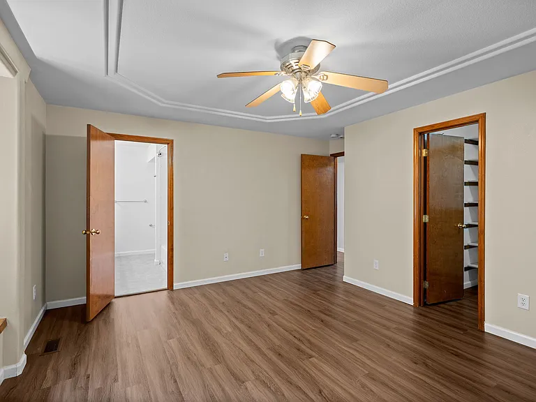 412 E Piper Glen Ct — Photo 15