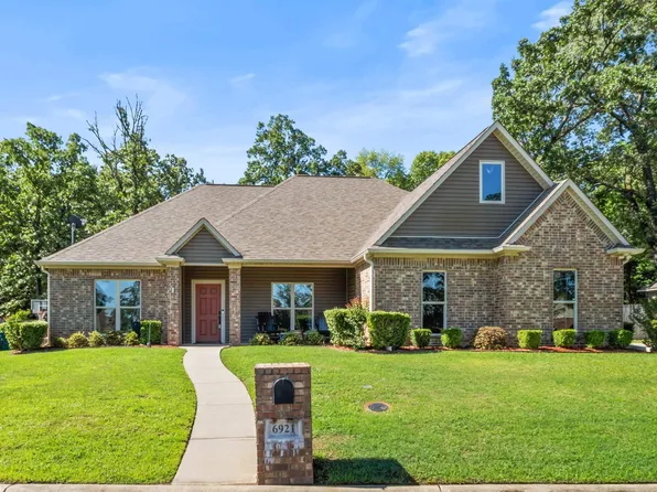 6921 Woodmere Ct, Texarkana, TX 75503