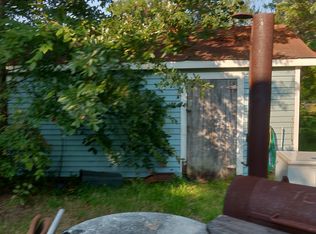 6200 Willis St, Groves, TX 77619