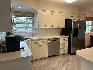 20515 Manor Rd — Photo 3