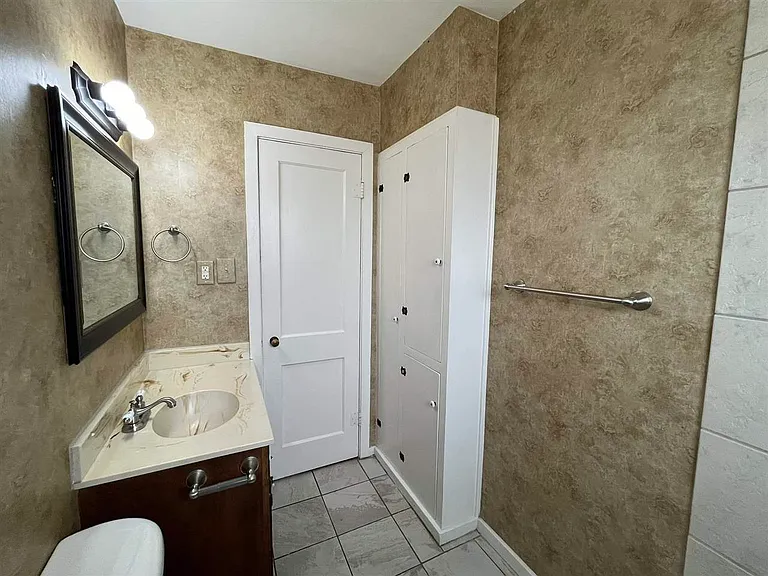4300 McCutchen Ave — Photo 17