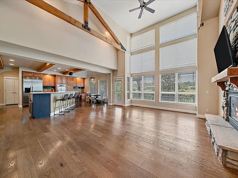 6265 Diamond Ridge Pkwy — Photo 2