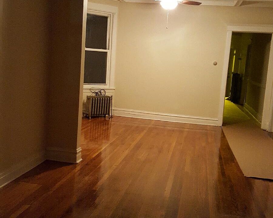 2nd image of 2206 N Avers Ave #2