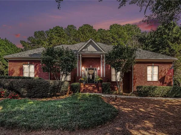 615 Wellington Dr, Winder, GA 30680