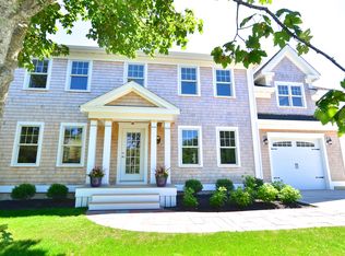 6 Rogers Way, Oak Bluffs, MA 02557