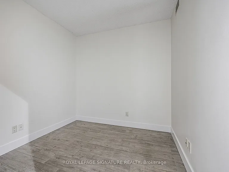 218 Queens Quay W #2303 — Photo 23