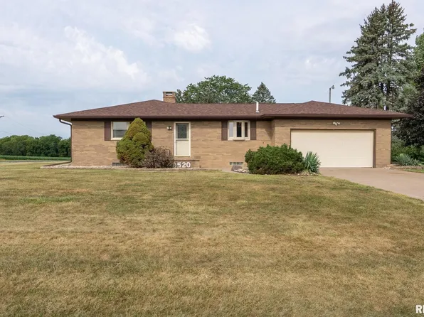 8520 50th St, Coal Valley, IL 61240