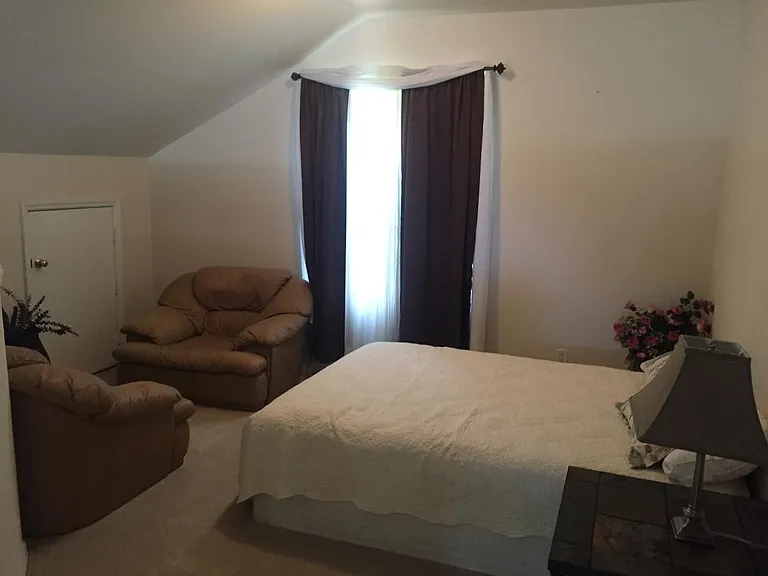 1054 Jardin Dr — Photo 22