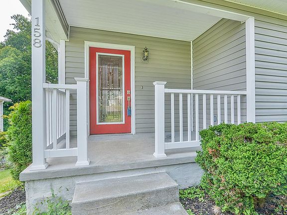 2nd image of 158 Village Ln
