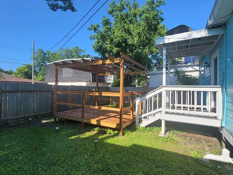 3919 Avenue O — Photo 31