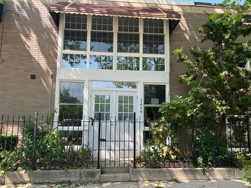 1456 E 55th St photo 1