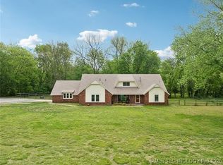 9888 E 470th Rd, Claremore, OK 74017