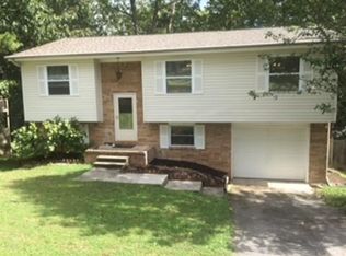 8428 W Crabtree Rd, Hixson, TN 37343