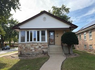 8258 S Whipple St, Chicago, IL 60652
