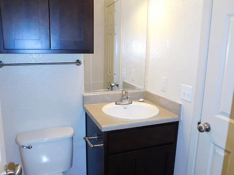 Gant Apartments — Photo 41