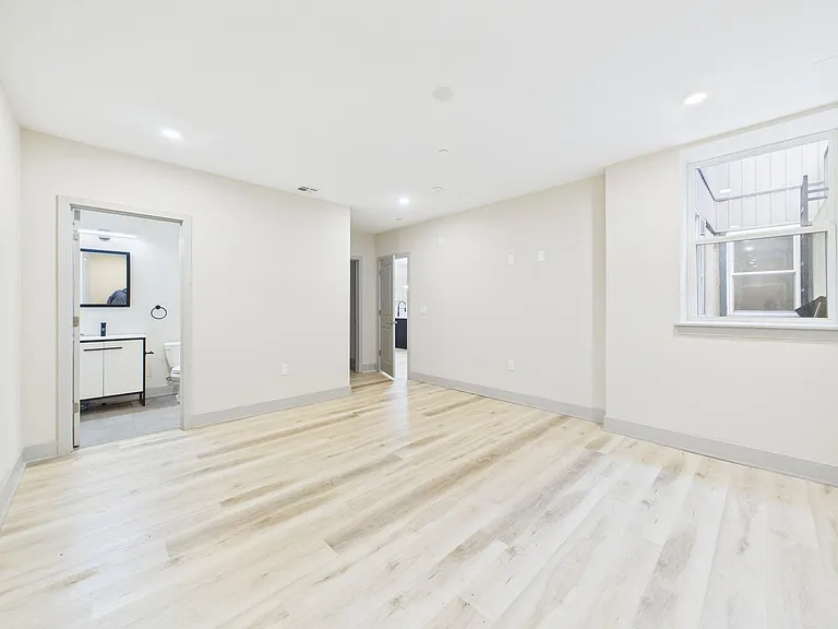 2nd Street Lofts -Newly Constructed Modern Apartments — Photo 14