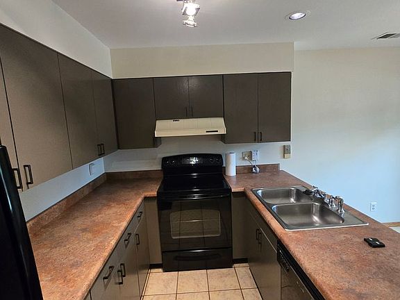 4th image of 3725 Birchwood Dr APT 23