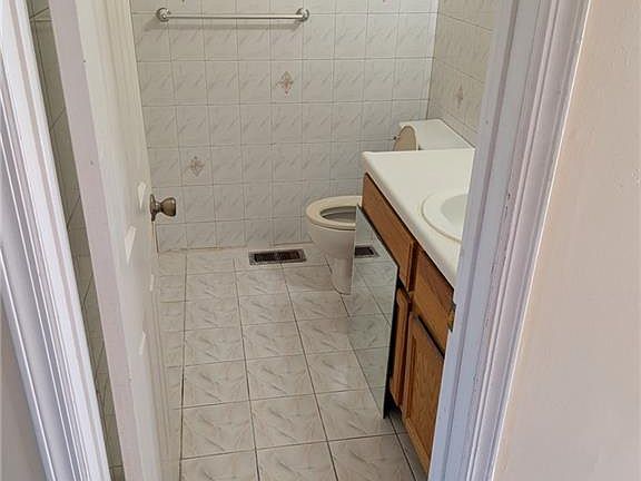 3rd image of 14 Concord Sq #1503