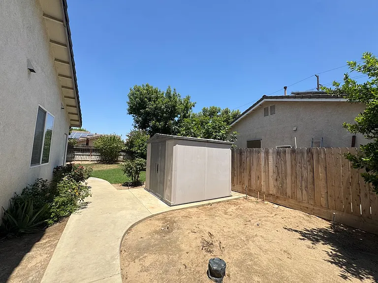 5781 E Kaviland Ave — Photo 40