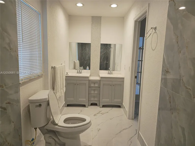 7771 NW 46th St — Photo 15