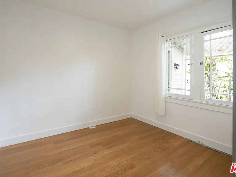 734 Pier Ave — Photo 19