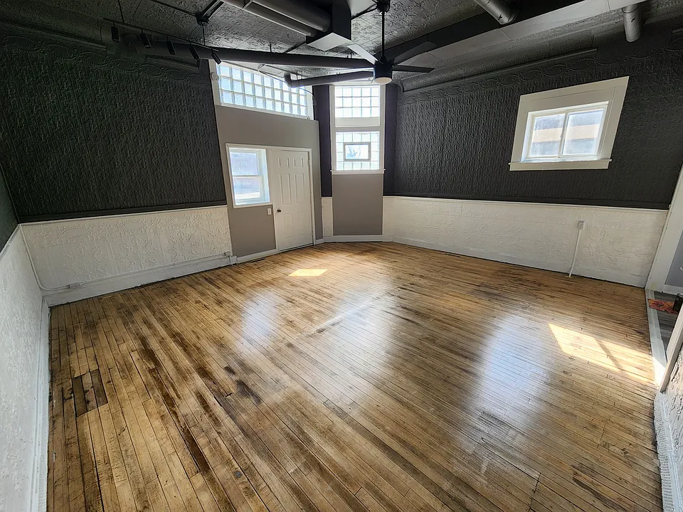 N1241 Wabash St